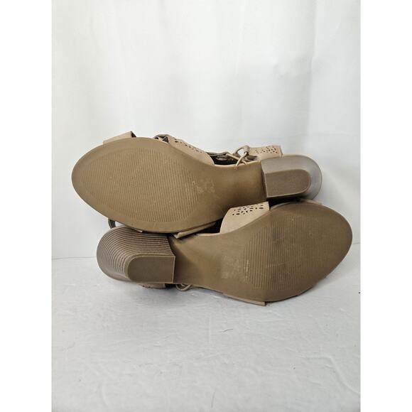 Manhattan Collection Women Heels Taupe Size US 10 Stretchy Cut Outs Sandals - Picture 5 of 6
